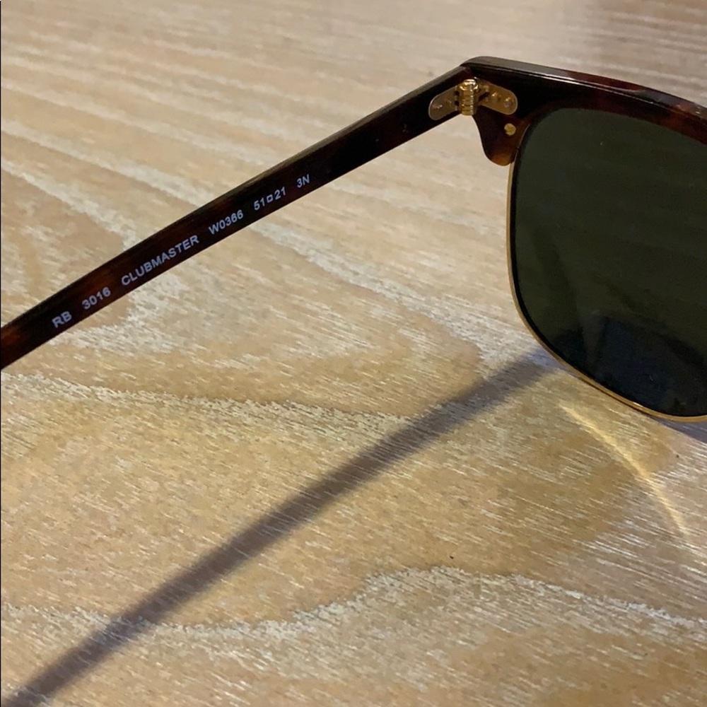 Authentic Ray-Ban Clubmaster - Picture 3 of 4